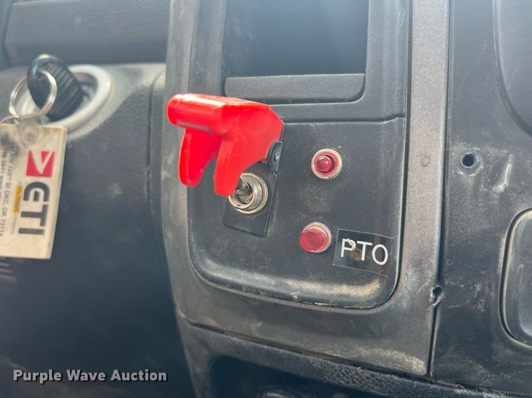 image for item DP0541 2016 Dodge Ram 5500HD  bucket truck