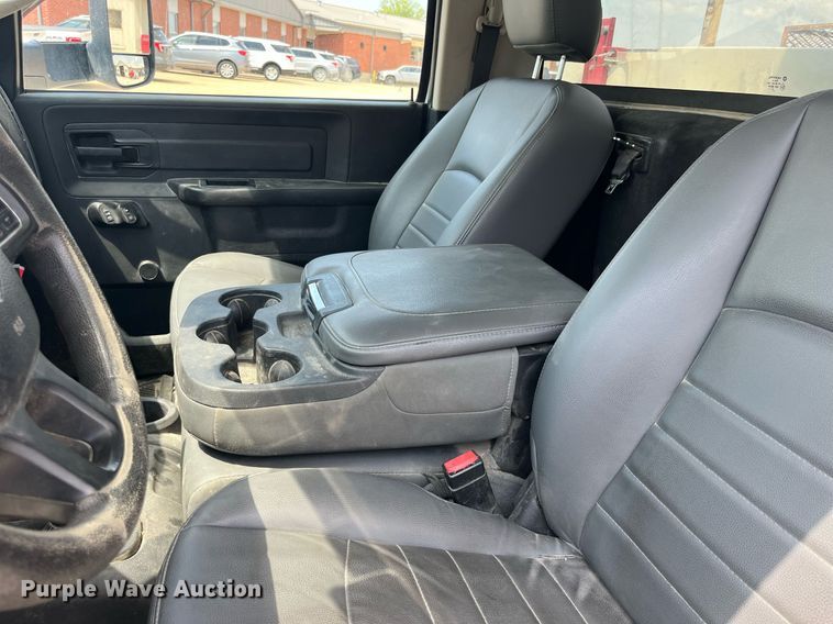 image for item DP0541 2016 Dodge Ram 5500HD  bucket truck