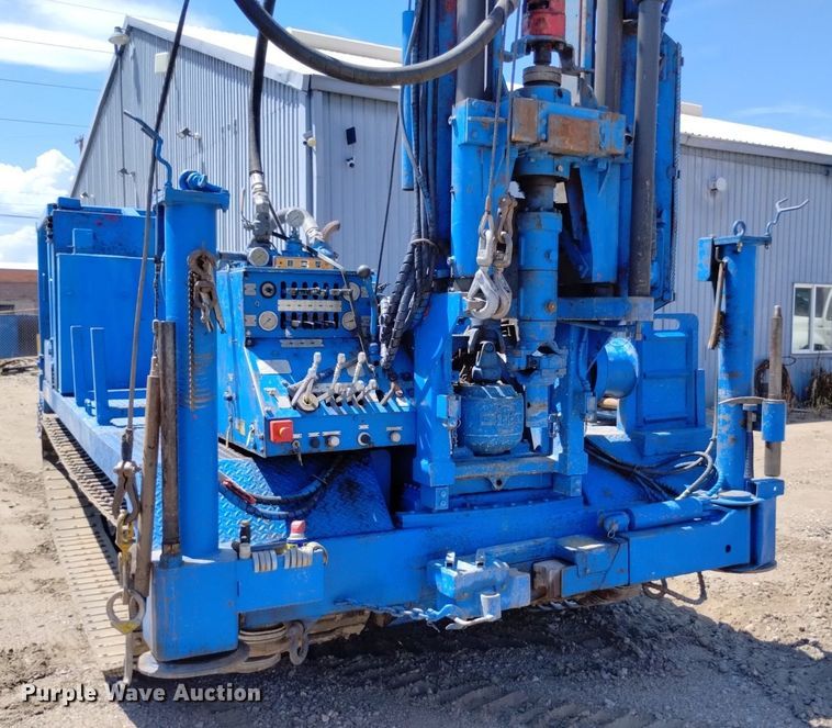 image for item DP3325 1999 CME 850  drilling rig