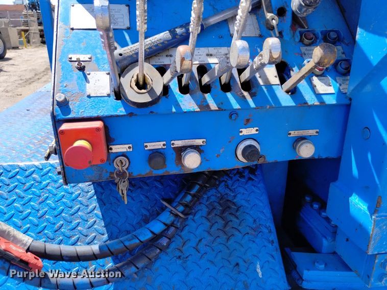 image for item DP3325 1999 CME 850  drilling rig