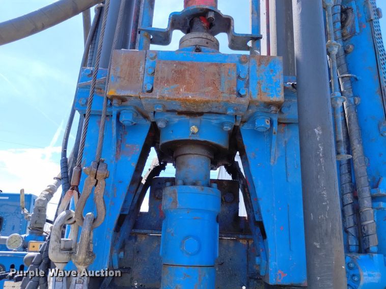 image for item DP3325 1999 CME 850  drilling rig