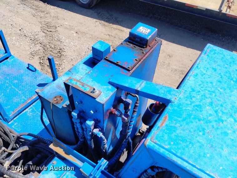 image for item DP3325 1999 CME 850  drilling rig