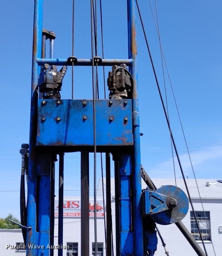 image for item DP3325 1999 CME 850  drilling rig