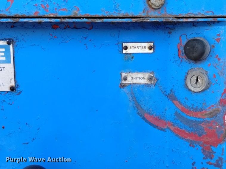 image for item DP3325 1999 CME 850  drilling rig