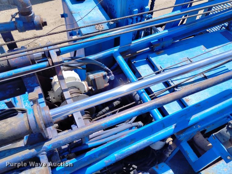 image for item DP3325 1999 CME 850  drilling rig