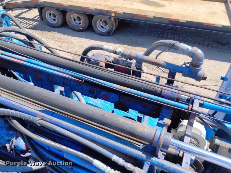 image for item DP3325 1999 CME 850  drilling rig