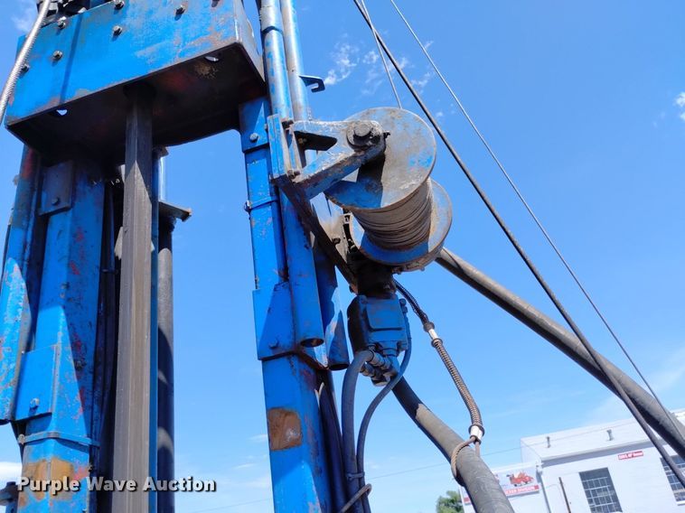 image for item DP3325 1999 CME 850  drilling rig