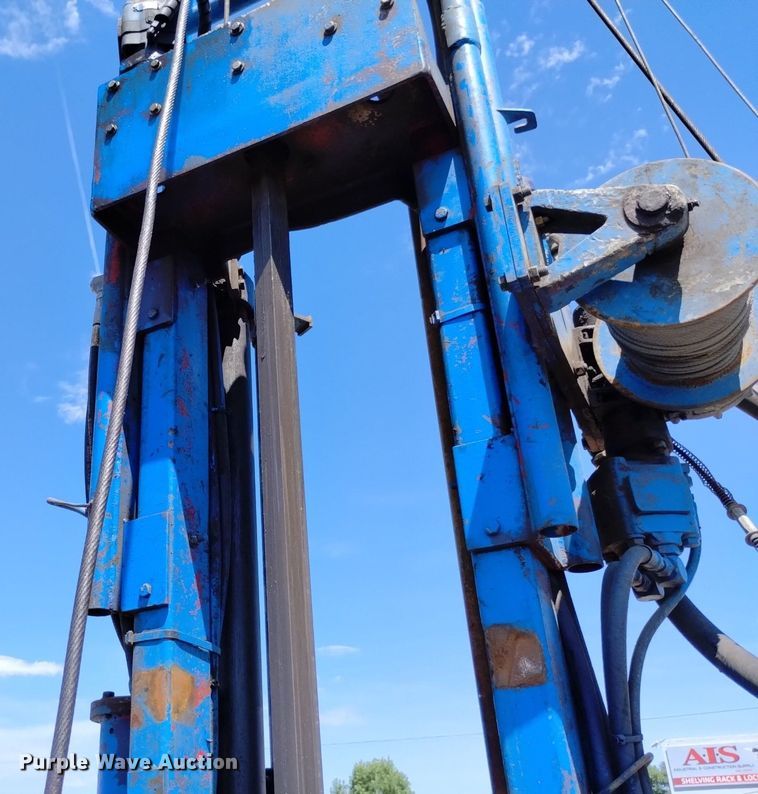 image for item DP3325 1999 CME 850  drilling rig