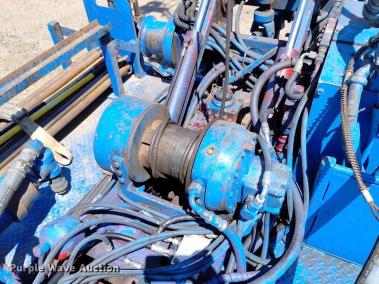 image for item DP3325 1999 CME 850  drilling rig