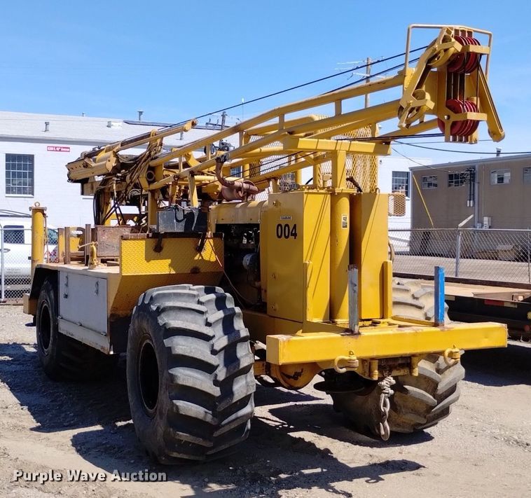 image for item DP3326 1974 CME 750  drilling rig