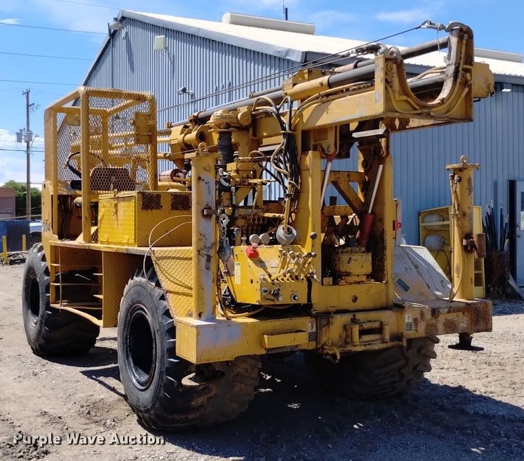 image for item DP3326 1974 CME 750  drilling rig