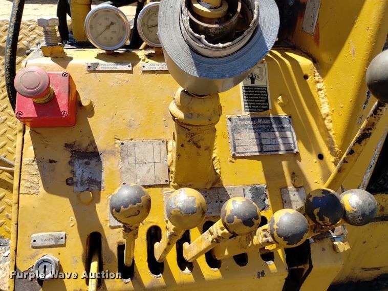 image for item DP3326 1974 CME 750  drilling rig