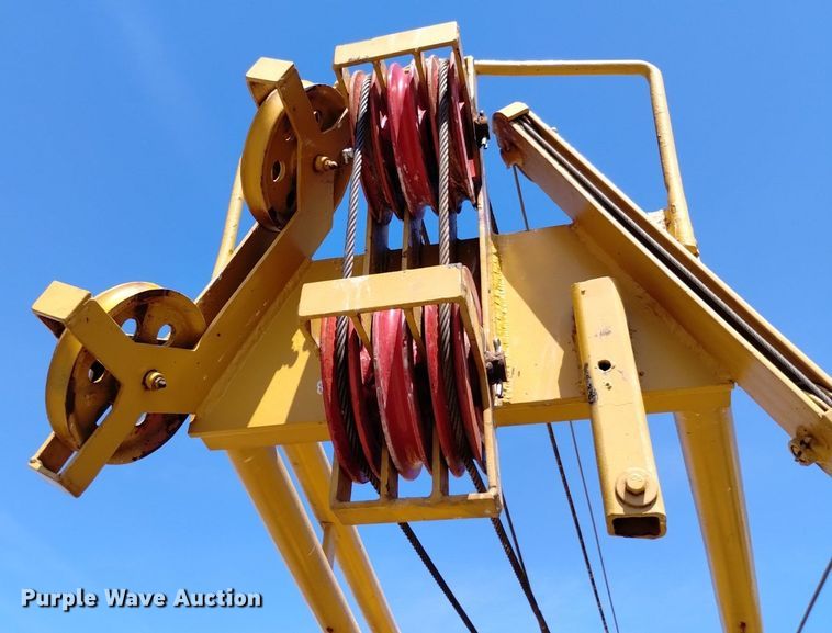 image for item DP3326 1974 CME 750  drilling rig