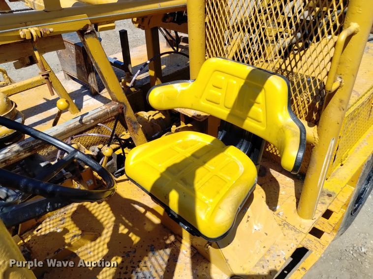 image for item DP3326 1974 CME 750  drilling rig