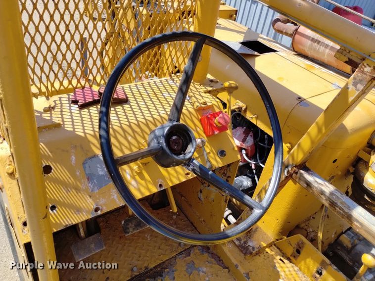 image for item DP3326 1974 CME 750  drilling rig