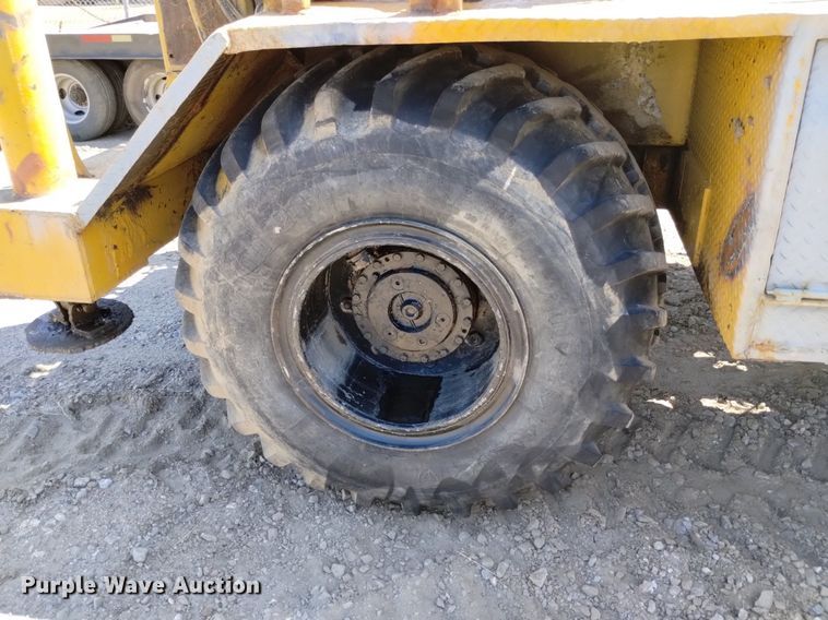 image for item DP3326 1974 CME 750  drilling rig