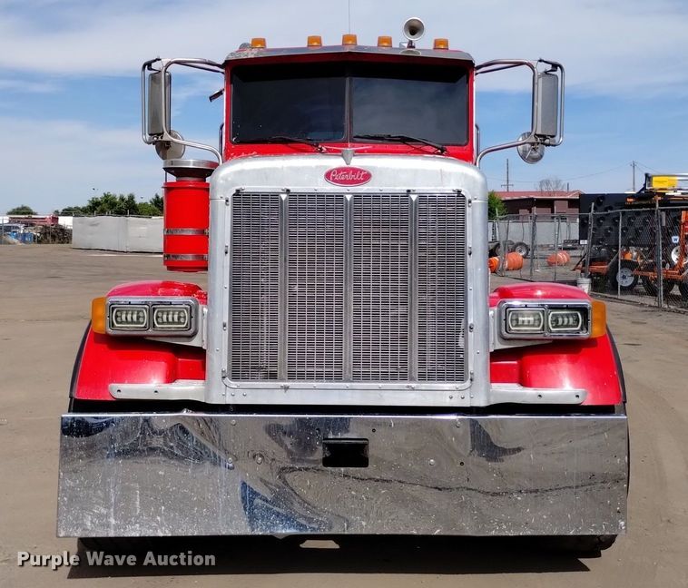 image for item DP3329 2007 Peterbilt 357  ready mix truck