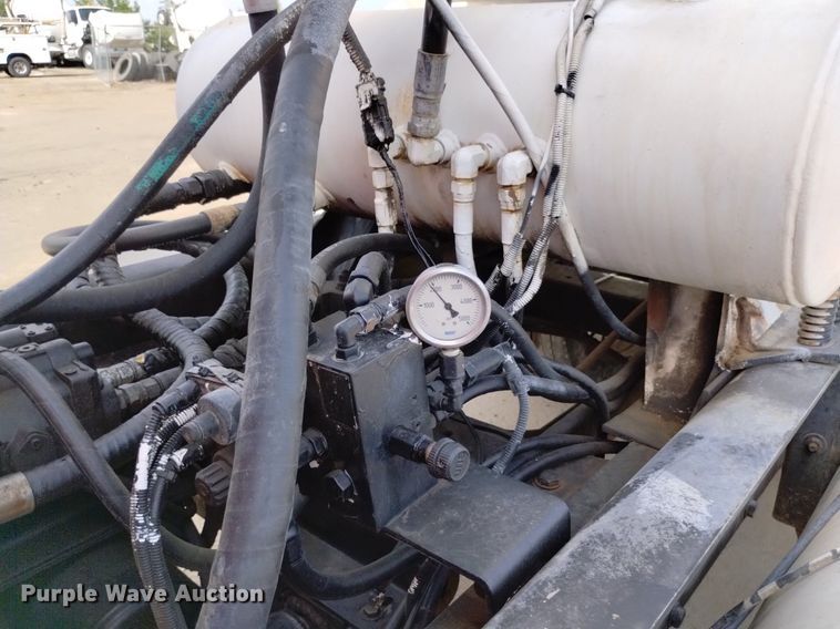 image for item DP3329 2007 Peterbilt 357  ready mix truck