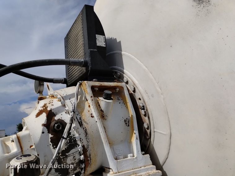 image for item DP3329 2007 Peterbilt 357  ready mix truck