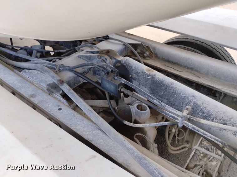 image for item DP3329 2007 Peterbilt 357  ready mix truck