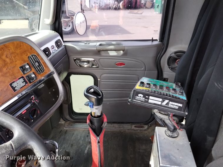 image for item DP3329 2007 Peterbilt 357  ready mix truck