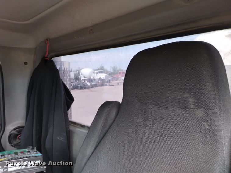 image for item DP3329 2007 Peterbilt 357  ready mix truck