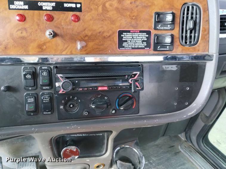 image for item DP3329 2007 Peterbilt 357  ready mix truck