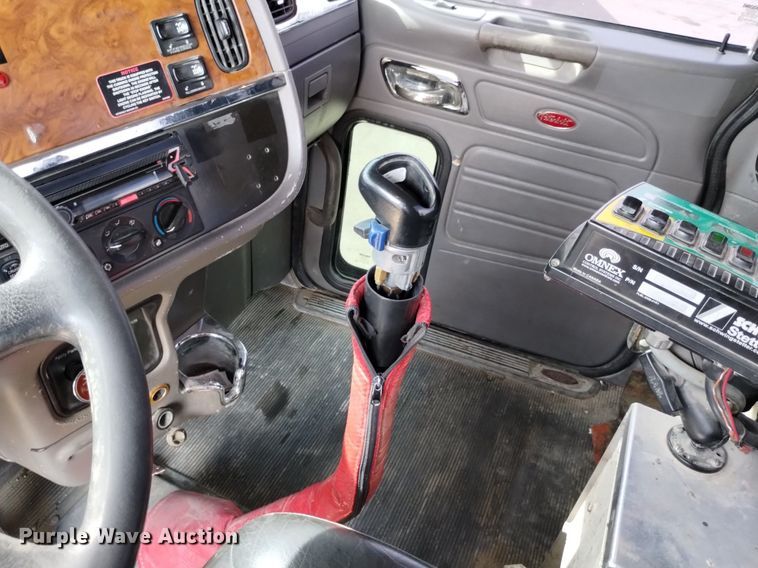 image for item DP3329 2007 Peterbilt 357  ready mix truck