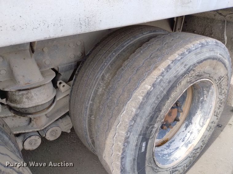 image for item DP3329 2007 Peterbilt 357  ready mix truck