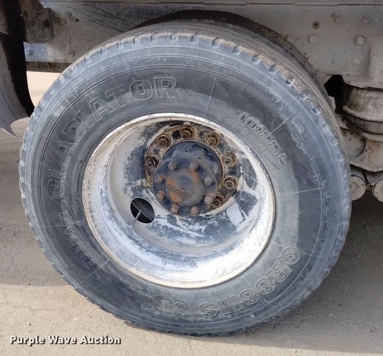 image for item DP3329 2007 Peterbilt 357  ready mix truck