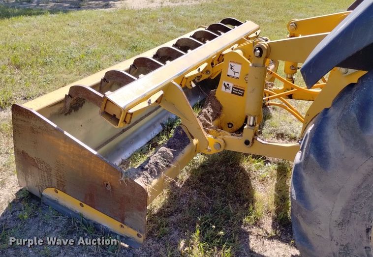 image for item DP3330 John Deere 210LJ  landscape tractor