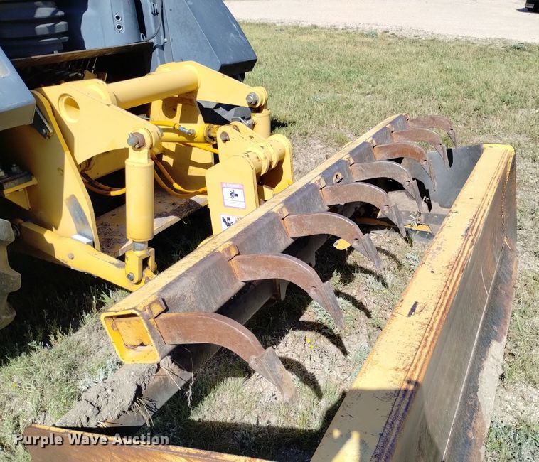 image for item DP3330 John Deere 210LJ  landscape tractor