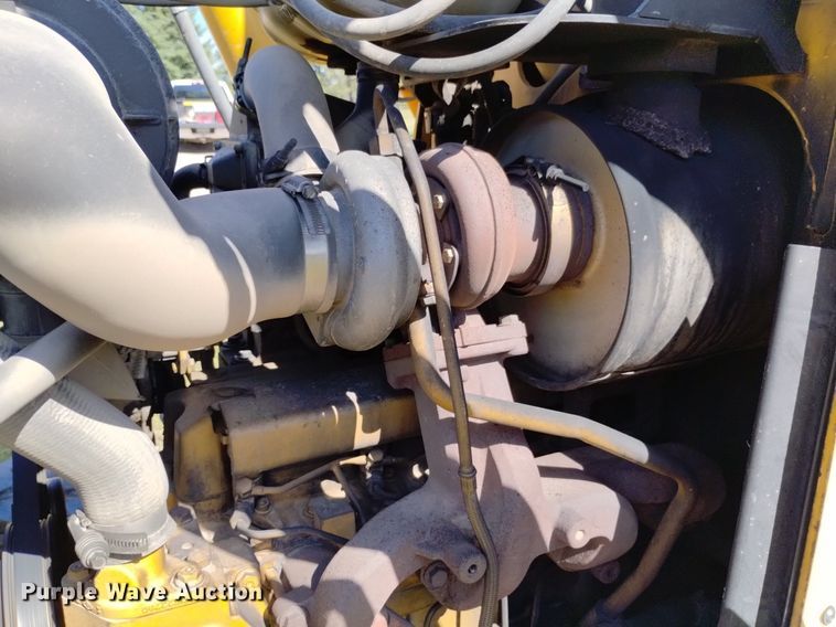 image for item DP3330 John Deere 210LJ  landscape tractor