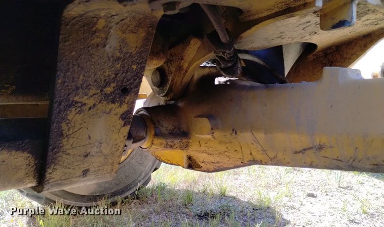 image for item DP3330 John Deere 210LJ  landscape tractor