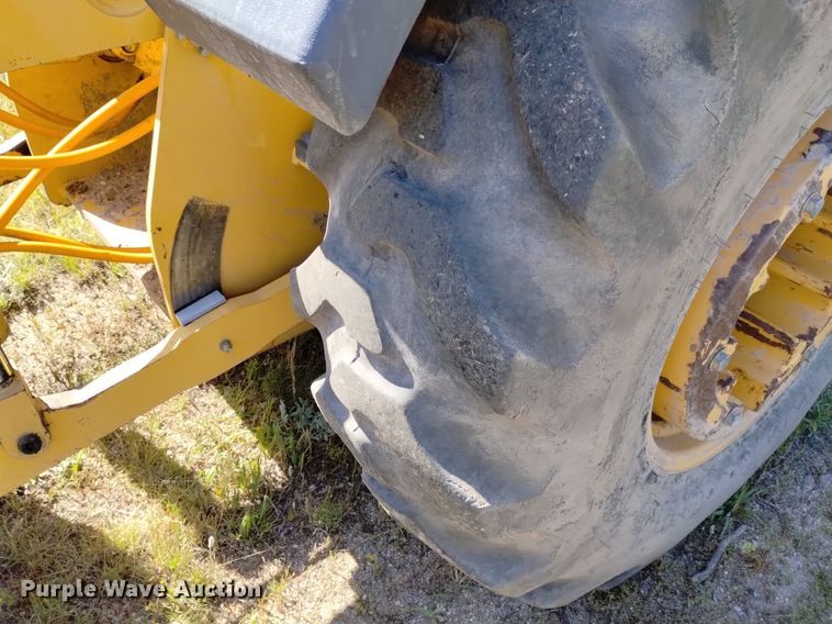 image for item DP3330 John Deere 210LJ  landscape tractor