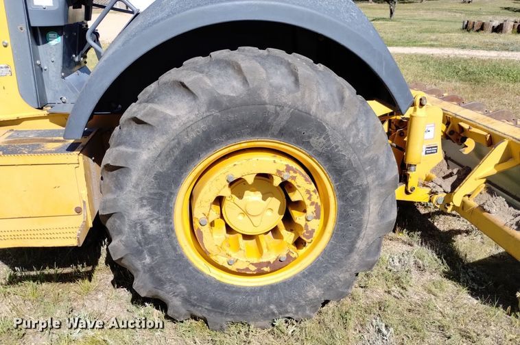 image for item DP3330 John Deere 210LJ  landscape tractor