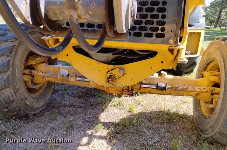 image for item DP3330 John Deere 210LJ  landscape tractor