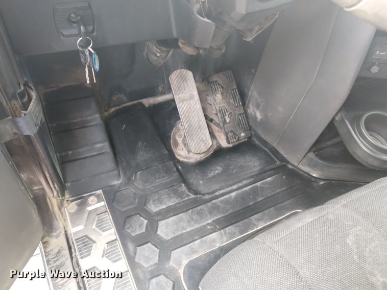 image for item DP3367 2014 Caterpillar CT660L  vacuum truck