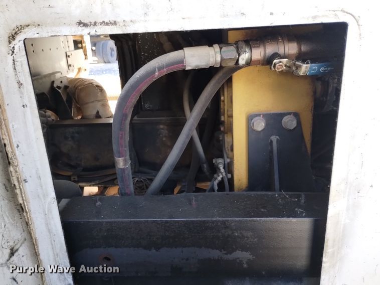 image for item DP3367 2014 Caterpillar CT660L  vacuum truck