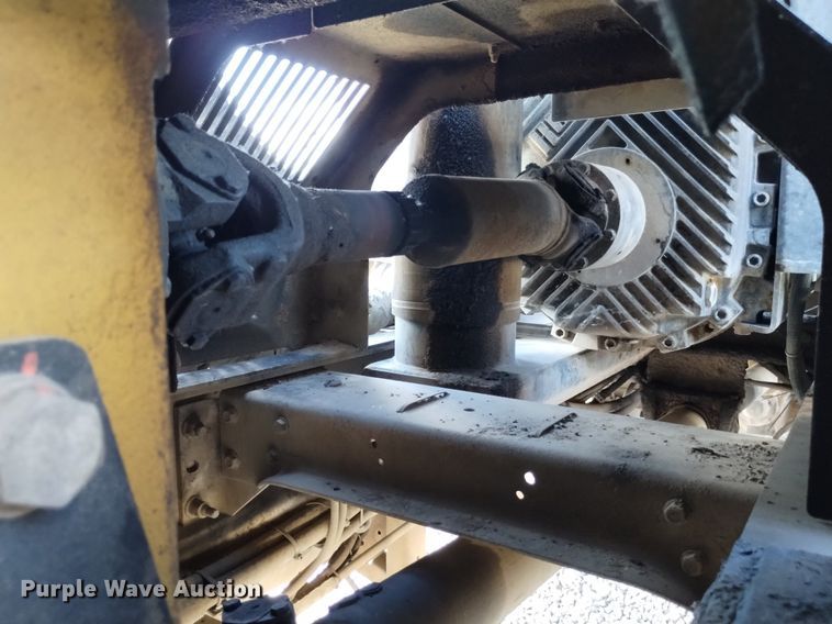 image for item DP3367 2014 Caterpillar CT660L  vacuum truck