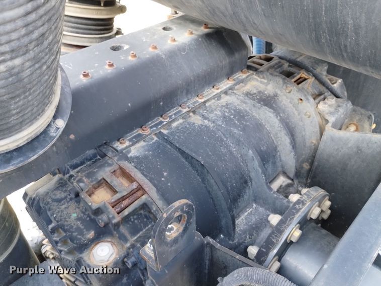 image for item DP3367 2014 Caterpillar CT660L  vacuum truck