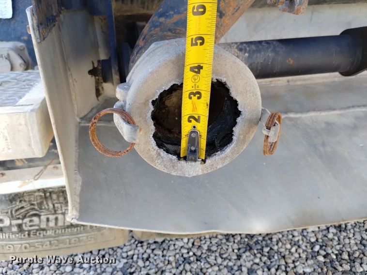 image for item DP3367 2014 Caterpillar CT660L  vacuum truck