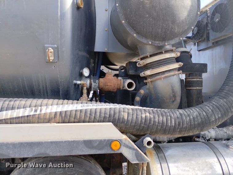 image for item DP3367 2014 Caterpillar CT660L  vacuum truck