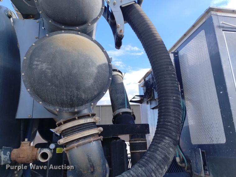 image for item DP3367 2014 Caterpillar CT660L  vacuum truck