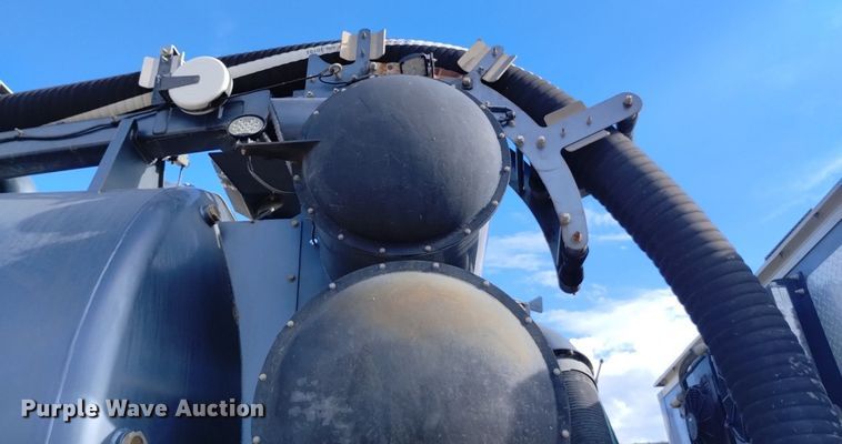 image for item DP3367 2014 Caterpillar CT660L  vacuum truck