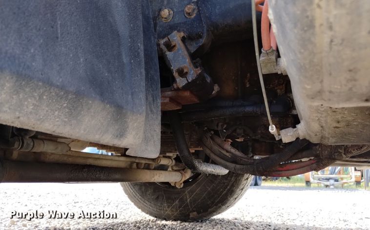 image for item DP3367 2014 Caterpillar CT660L  vacuum truck