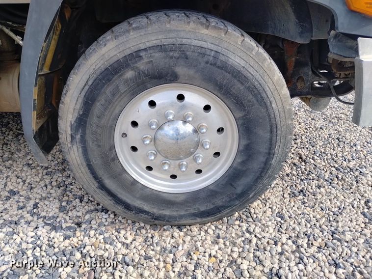 image for item DP3367 2014 Caterpillar CT660L  vacuum truck