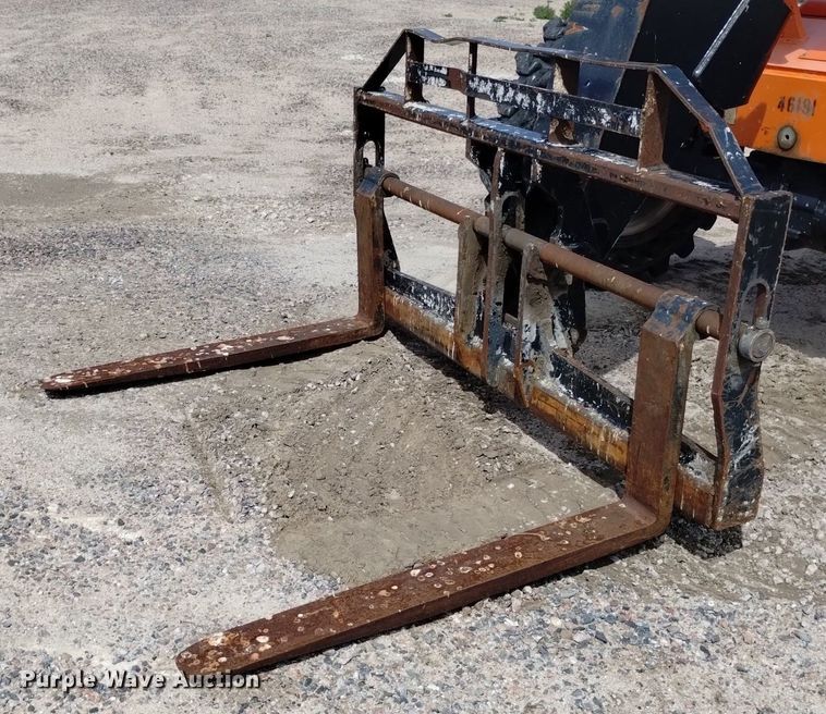 image for item DP3369 2017 JLG 8042  telehandler