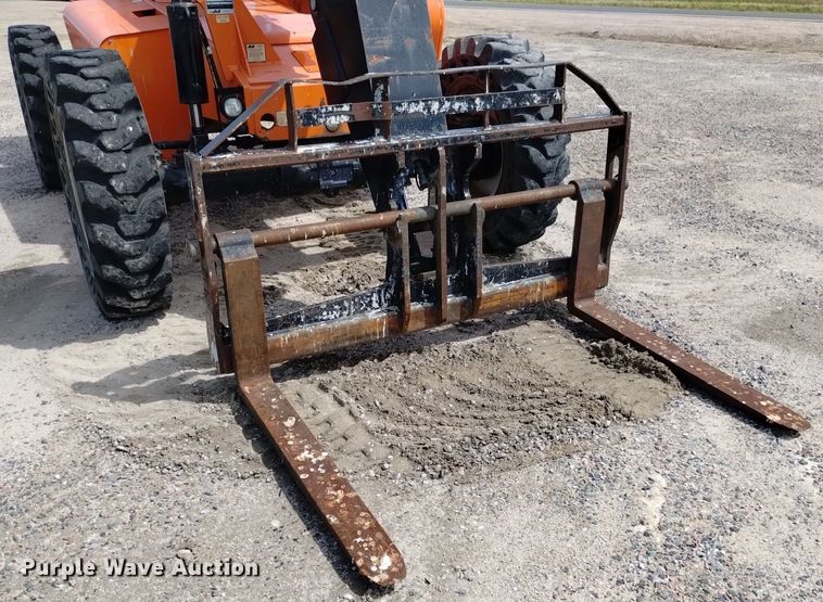 image for item DP3369 2017 JLG 8042  telehandler