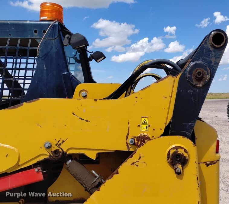 image for item DP3370 2012 Caterpillar 242B3  skid steer loader